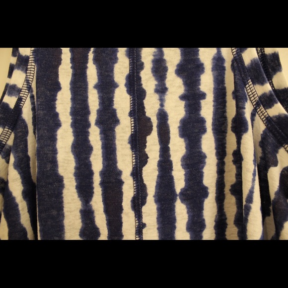 New Athleta tank top. Only worn once - Picture 5 of 6